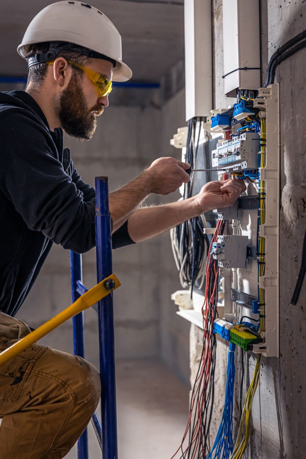 How to Understand the Connection Between 240 Volts and Watts