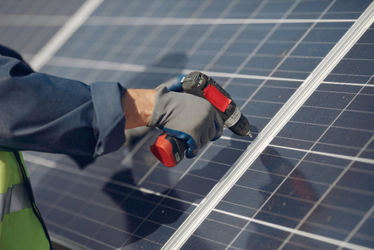 Determining the Solar and Inverter Size Needed to Charge a Battery