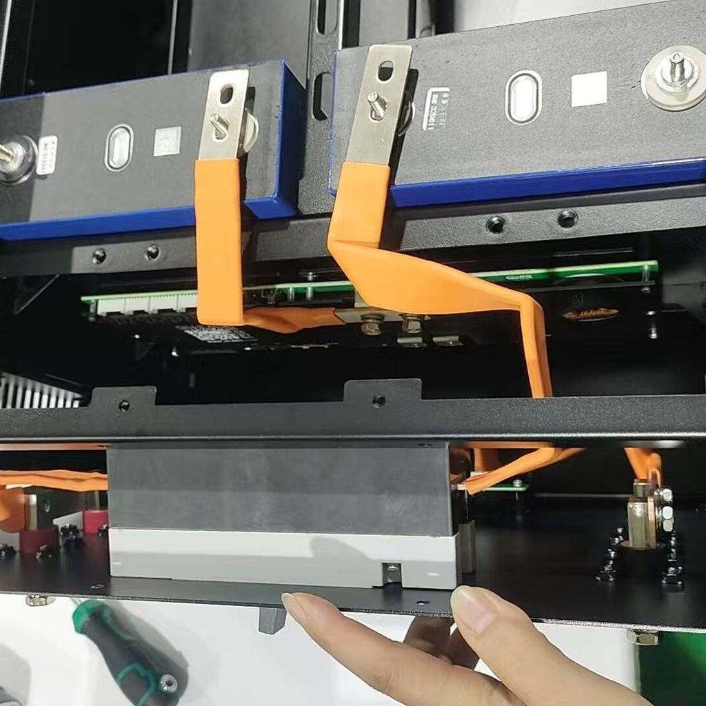 Circuit Breaker on Positive or Negative Terminal in DIY Batteries? – Wistek